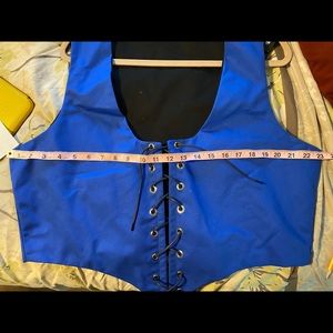 Reversible lace-up corset